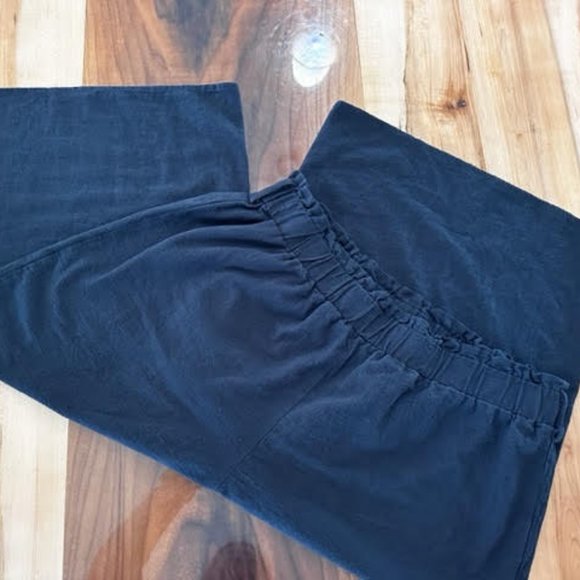 Summer Plus Size Crop Pants - Picture 1 of 4